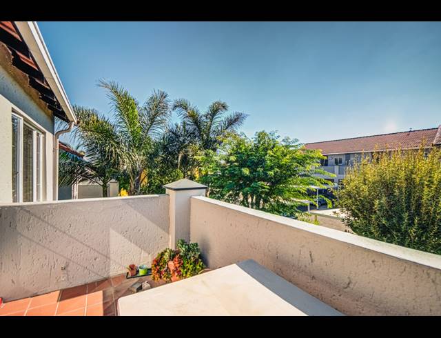 2 BEDROOM TOWNHOUSE FOR SALE IN EDEN GLEN